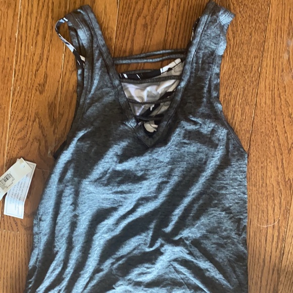 NWT Tank Top - Picture 2 of 3